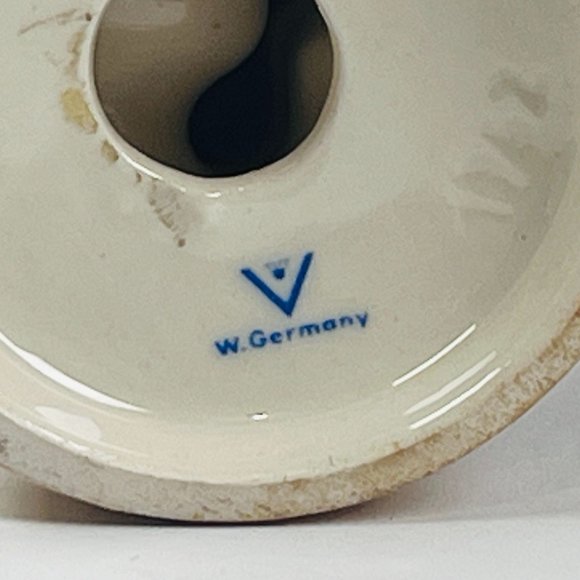 Vintage 1957-1963 Goebel Hummel Sister Figurine #98/270 TMK3 - Picture 8 of 10